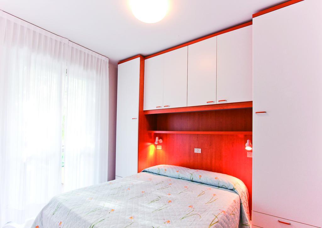 Residenza Ibsen Lejlighed Lignano Sabbiadoro Værelse billede